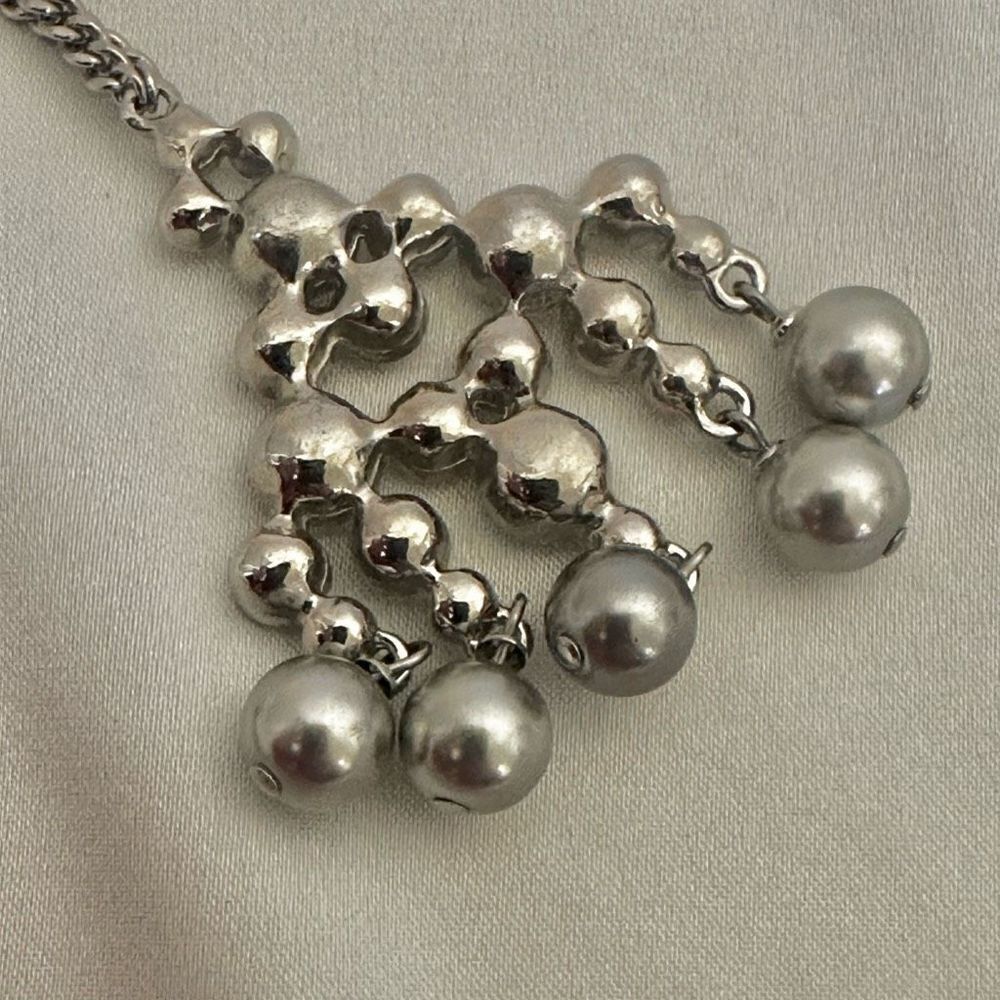 Givenchy rhinestone grey faux pearl pendant necklace - Picture 10 of 12